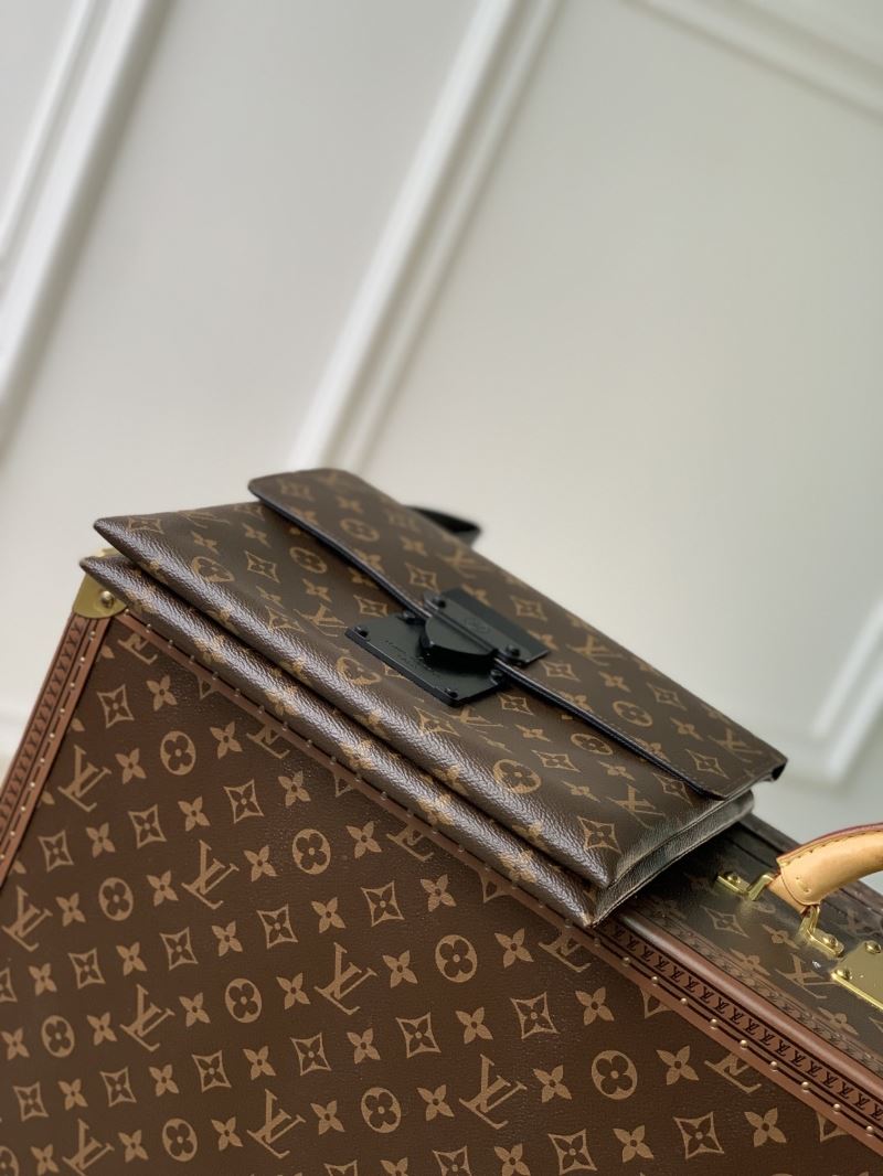 LV Clutch Bags